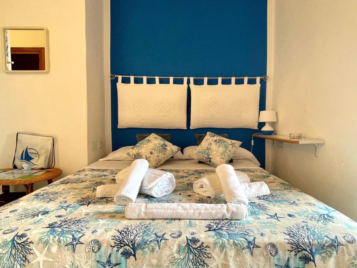 Appartement San Teodoro Punta Est Delizioso Monolocale Vista Mare Extérieur photo